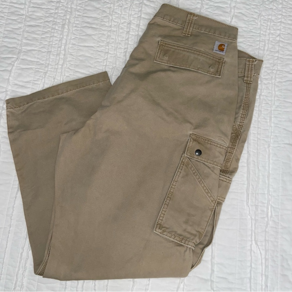 Carhartt relaxed fit cargo khakis men’s 42x29.5